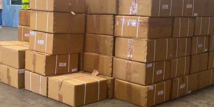 بُوليس طنجة قَرقْبُوا على عصابة تَتهرب “مواد مخدرة “بميناء طنجة