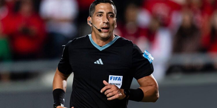 حكم أرجنتيني يقود مباراة المغرب وأمريكا في ربع نهائي أولمبياد باريس