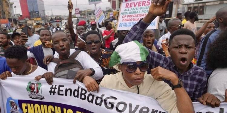 13 قتيلا على الأقل في الاحتجاجات على الغلاء في نيجيريا