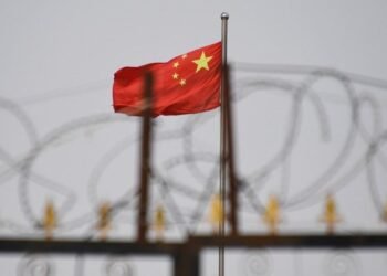 الصين تدعو رعاياها إلى مغادرة لبنان