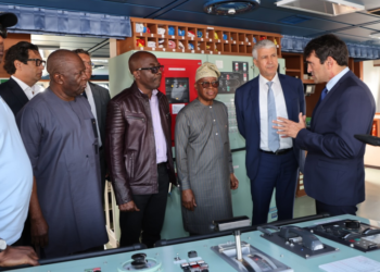 ميناء أكادير.. وفد نيجيري يقوم بزيارة للسفينة العلمية الحسن المراكشي