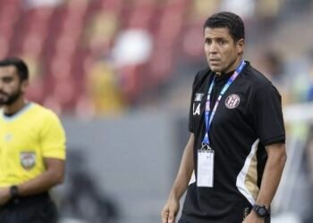 الاخطاء الدفاعية تكلف عموتة الهزيمة في إفتتاح الدوري الإماراتي