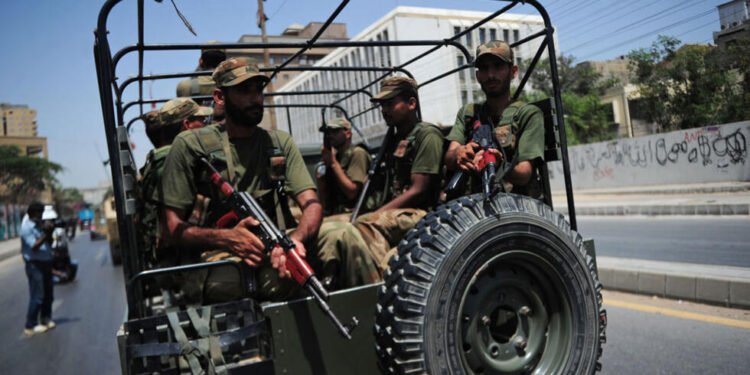 الجيش الباكستاني يعلن مقـ تل 10 جنود في “عمليات”جنوب غرب البلاد