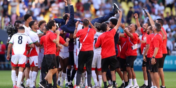 السكتيوي مدرب آمن بقدراته وبـ”رجاله” لصنع إنجاز أولمبياد فرنسا