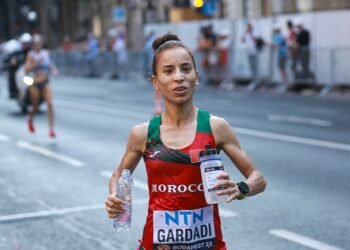 إعتذار موثر من عداءة الماراثون فاطمة الزهراء كردادي