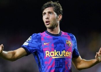 سيرجي روبرتو يغادر برشلونة