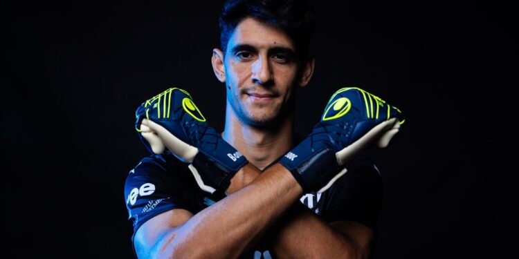 بونو يقود الهلال إلى نهائي كأس السوبر السعودي