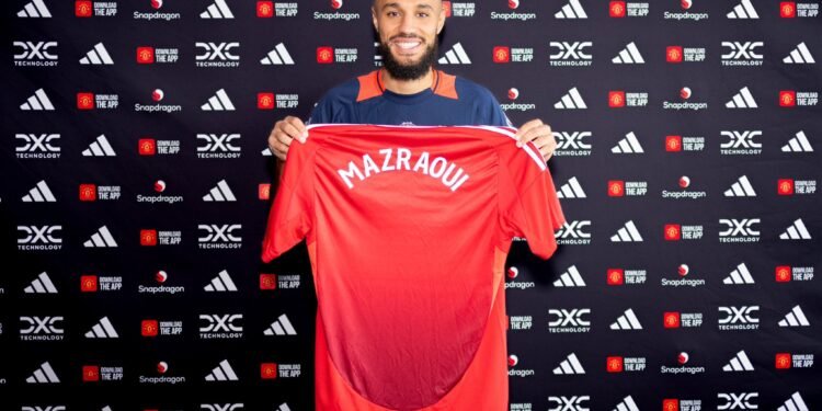 مزراوي يعرب عن سعادته بحمله قميص مانشستر يونايتد الإنجليزي