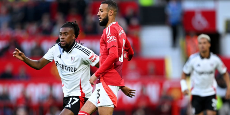 مزراوي يحقق الفوز في أول مباراة له مع مانشستر يونايتد