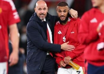 تين هاغ يشيد بأداء مزراوي بعد أول مباراة له في البرميرليغ