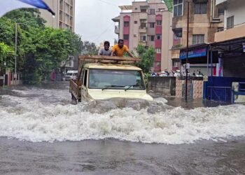 الهند .. 28 قتيلا على الأقل في فيضانات بولاية غوجارات