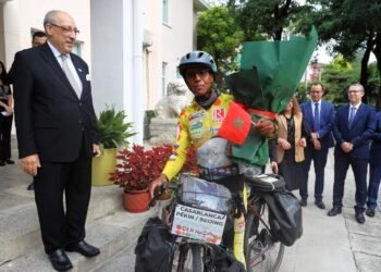 دراج مغربي يصل إلى الصين قادما من الدار البيضاء في رحلة استغرقت 7 أشهر