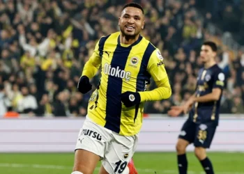 النصيري يسجل ثنائية ويقود فنربخشة للفوز على قاسم باشا