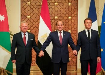 قمة مصرية أردنية فرنسية بالقاهرة لبحث تطورات الأوضاع في غزة