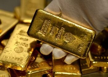لماذا ترتفع أسعار الذهب إلى مستويات قياسية؟