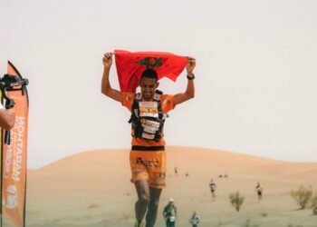 المرابطي يحقق لقبه الحادي عشر في ماراطون الرمال ويكسر الرقم القياسي
