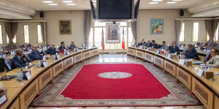 وزير الداخلية يعقد بالرباط اجتماع عمل مع نظيره الفرنسي