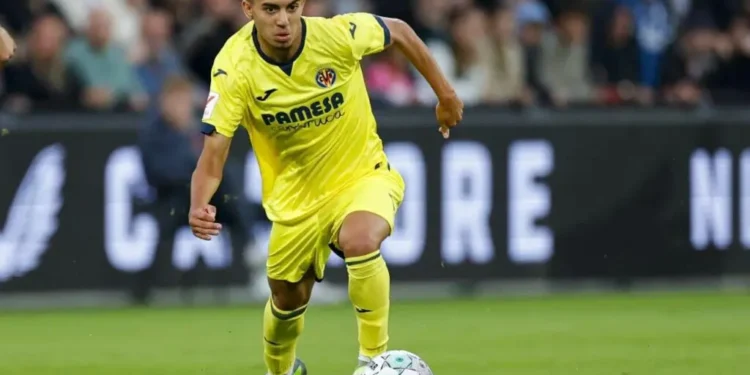 إيقاف إلياس أخوماش ثلاث مباريات بعد حادثة “VAR” المثيرة