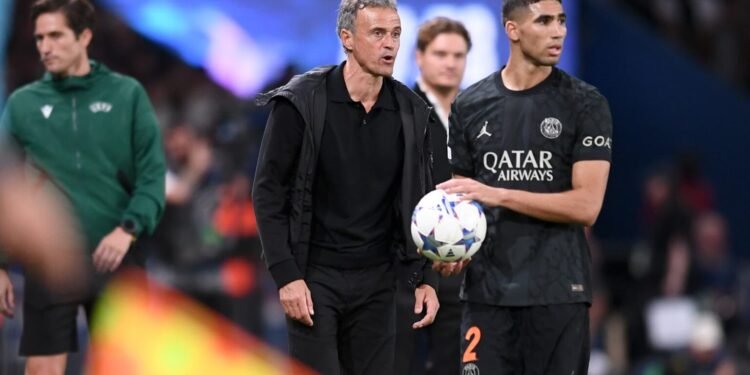 إنريكي يعلق على عودة حكيمي للتداريب